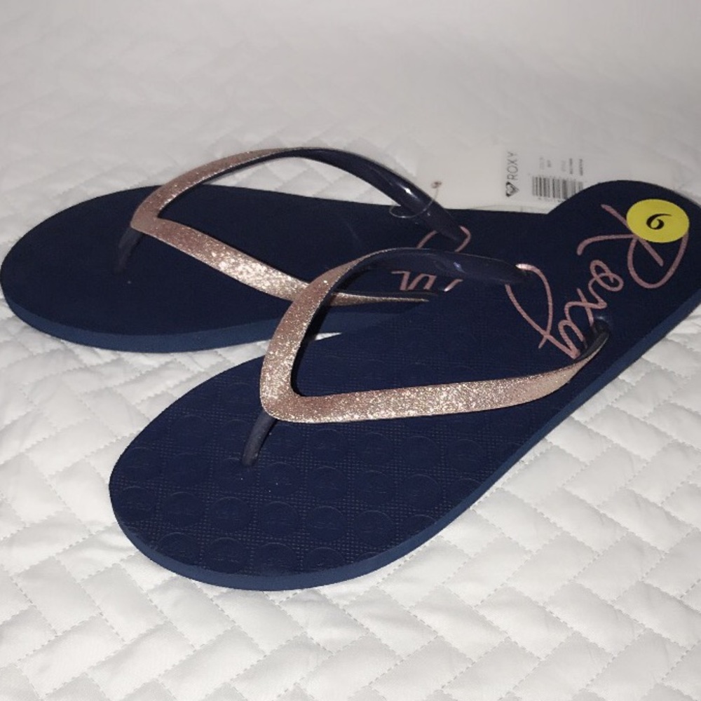 NWT Roxy Rose Gold Glitter Flip Flops Sandal 9 NEW